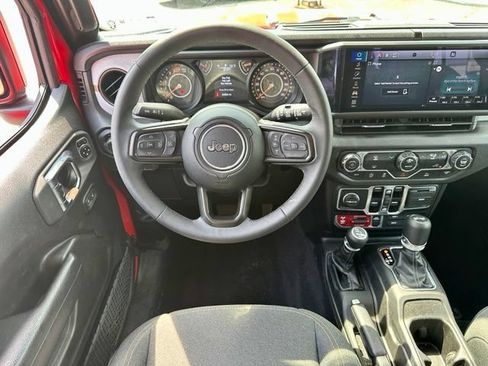 Used 2025 Jeep Wrangler Unlimited Sport AWD/4WD image 14