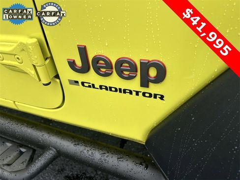 Used 2024 Jeep Gladiator Rubicon w/ Technology Group image 10