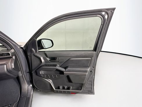 Used 2025 Toyota Tacoma SR5 image 29