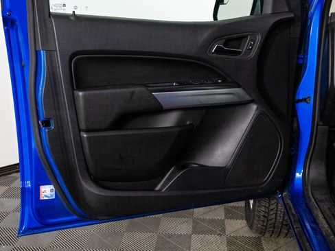 Used 2022 Chevrolet Colorado LT w/ LT Convenience Package image 31