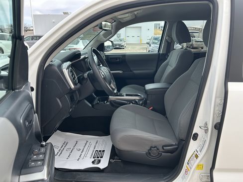 Certified 2018 Toyota Tacoma SR5 image 14