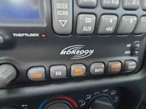 Used 2003 Pontiac Grand Am GT FWD image 13