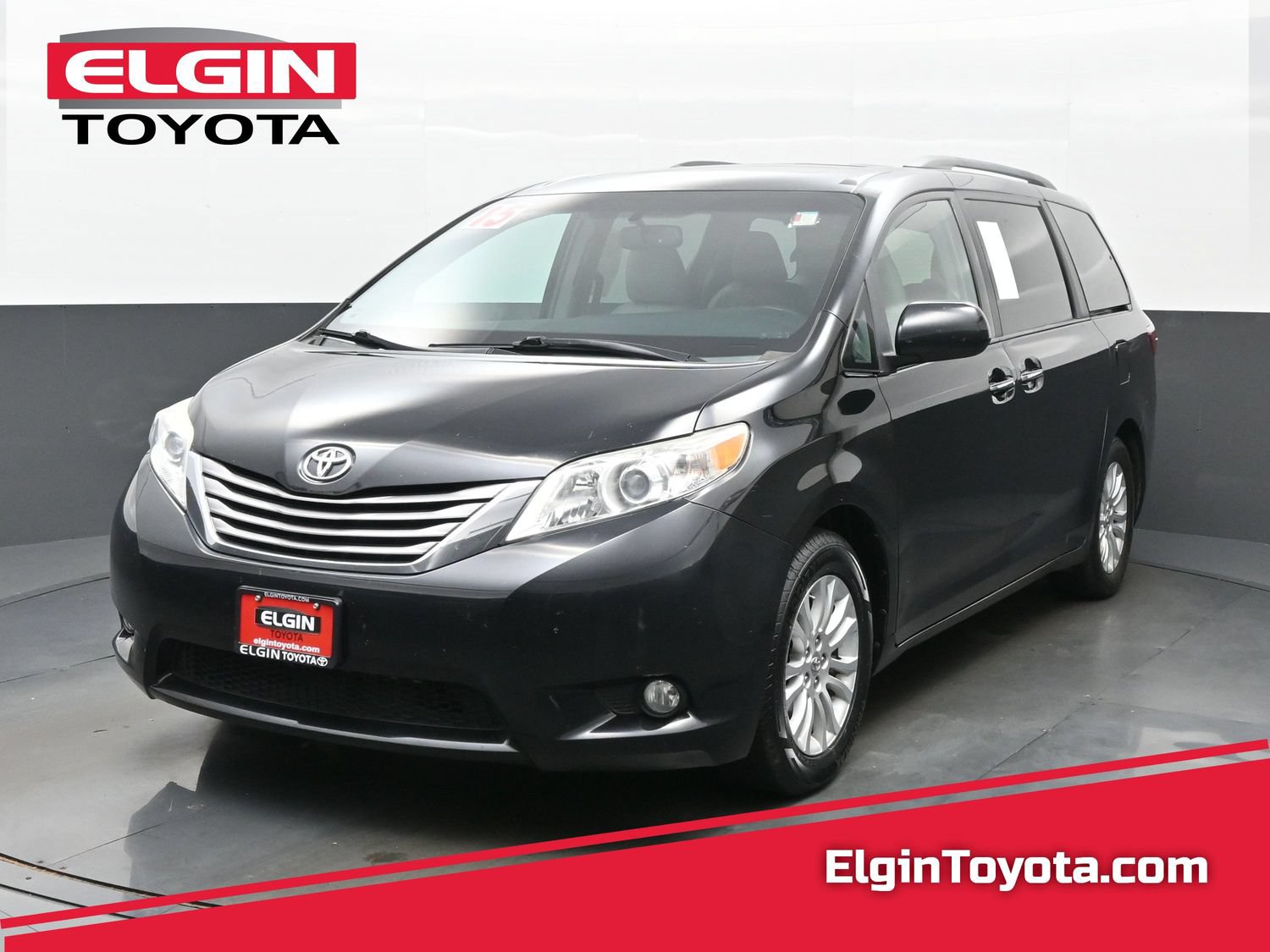 Used 2015 Toyota Sienna XLE w/ XLE Navigation Package FWD image 1