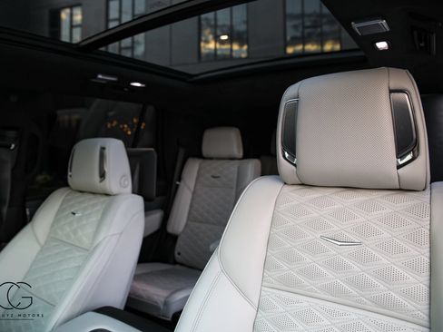 Used 2025 Cadillac Escalade V w/ LPO, ONYX Package AWD/4WD image 25