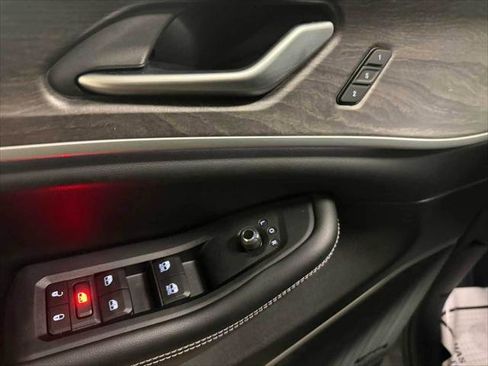 Certified 2020 Jeep Grand Cherokee Laredo w/ Quick Order Package 2BN North image 21