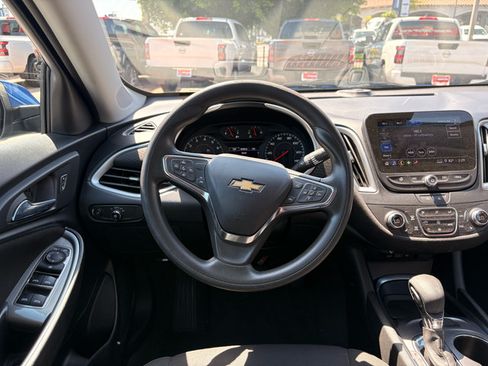Used 2023 Chevrolet Malibu LT FWD image 36