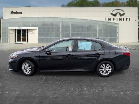 Used 2025 Toyota Camry LE FWD image 6