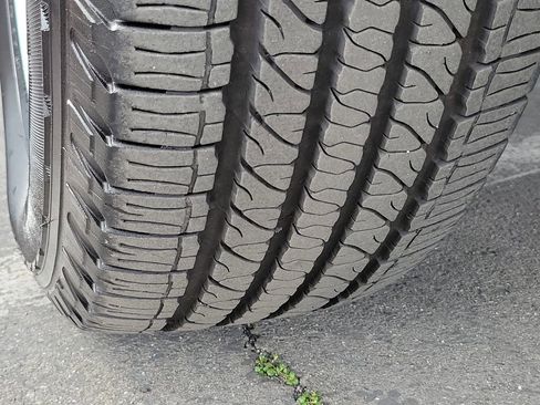 Used 2023 Ford F150 XLT image 24