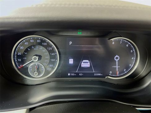 Used 2024 Genesis G70 2.5T image 18