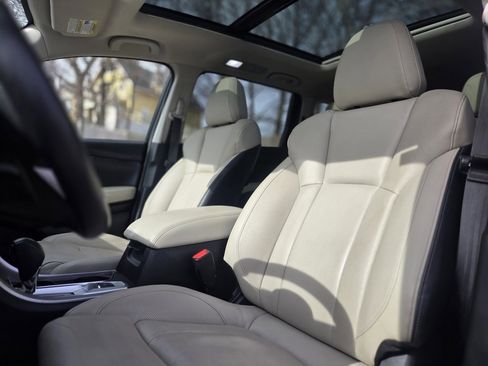 Used 2019 Subaru Ascent Limited image 16