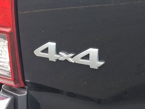 Used 2019 Toyota Tacoma SR5 image 29