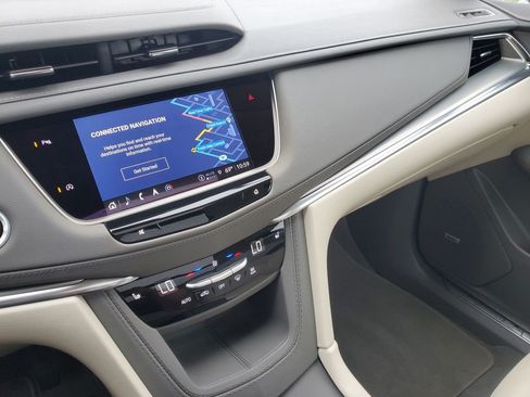 Certified 2024 Cadillac XT5 Premium Luxury w/ LPO, Floor Liner Package AWD/4WD image 21