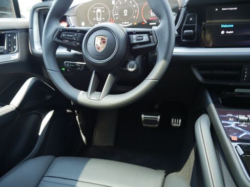 New 2026 Porsche Cayenne S AWD/4WD image 18
