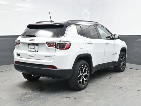 Used 2025 Jeep Compass Limited AWD/4WD image 6