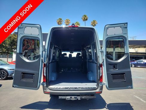 Used 2023 Mercedes-Benz Sprinter 2500 image 10