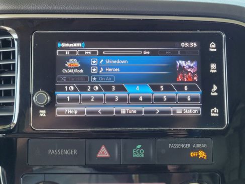 Used 2017 Mitsubishi Outlander SEL FWD image 11