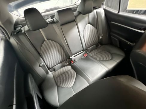 Used 2022 Toyota Camry SE FWD image 33