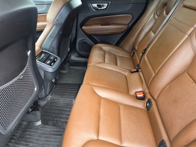 Used 2019 Volvo XC60 T6 Inscription w/ Protection Package AWD/4WD image 18