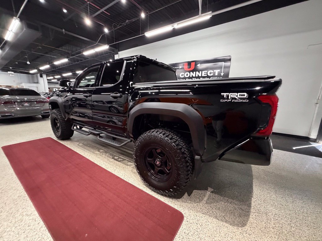 Used 2025 Toyota Tacoma TRD Off-Road AWD/4WD image 23