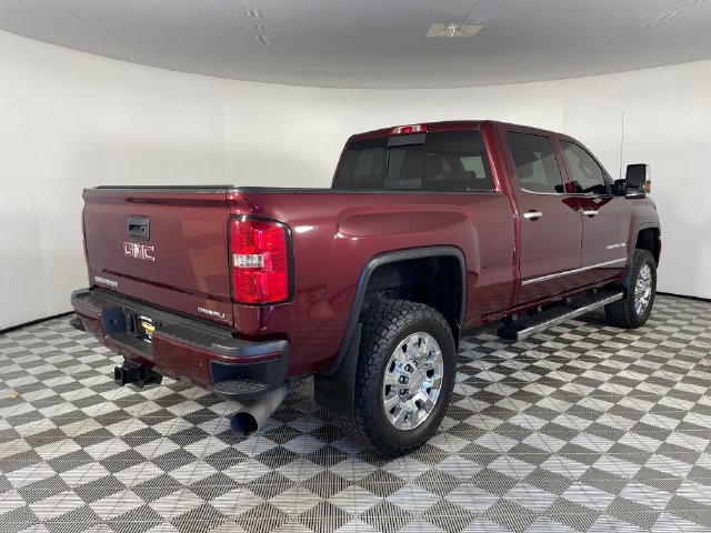 Used 2016 GMC Sierra 2500 Denali w/ Duramax Plus Package AWD/4WD image 23