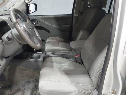 Used 2016 Nissan Frontier SV AWD/4WD image 20