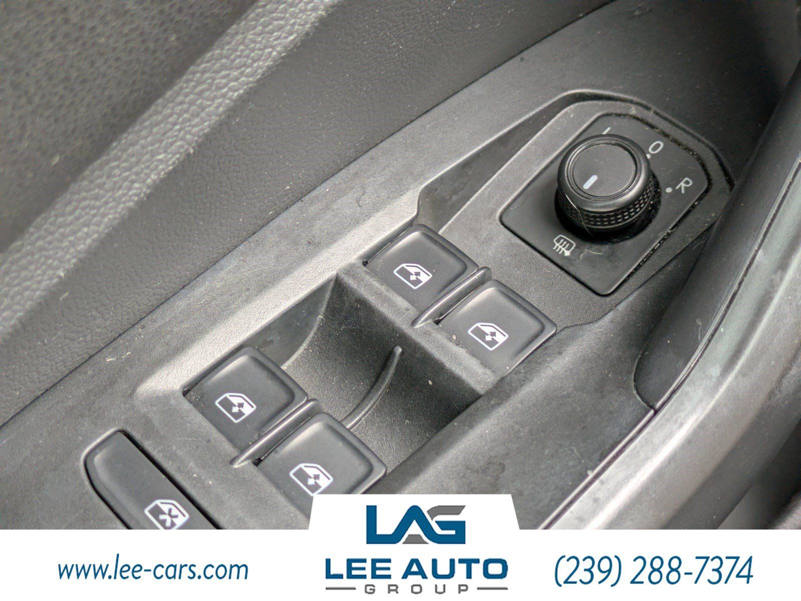 Used 2019 Volkswagen Jetta SE FWD image 17