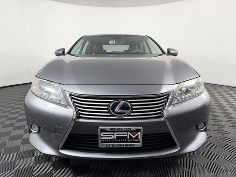 Used 2014 Lexus ES 300h w/ Luxury Package w/Bamboo Trim FWD image 4