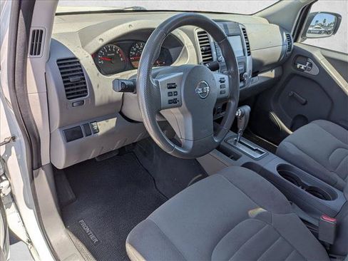 Used 2019 Nissan Frontier S RWD image 9