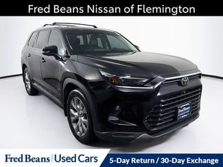 Used 2024 Toyota Grand Highlander AWD video 1
