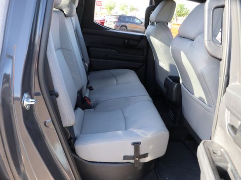Used 2025 Toyota Tacoma SR5 AWD/4WD image 30