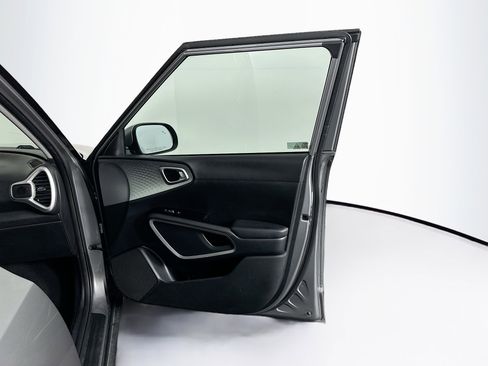 Used 2022 Kia Soul LX w/ Technology Package image 30