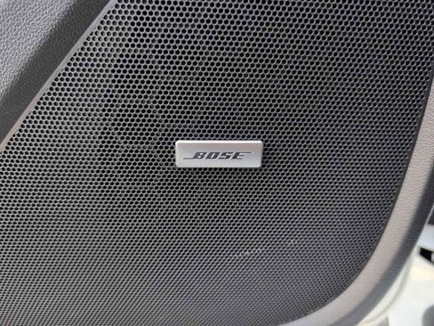 Used 2022 Chevrolet Traverse Premier image 24