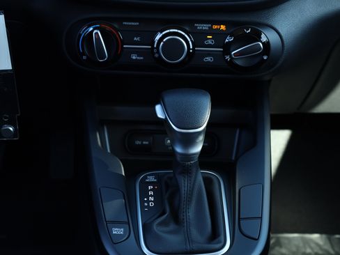 New 2025 Kia Soul LX image 9