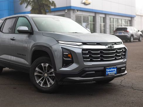 New 2026 Chevrolet Equinox LT w/ Convenience Package II image 3