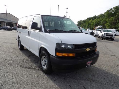 Used 2023 Chevrolet Express 3500 LS RWD image 11