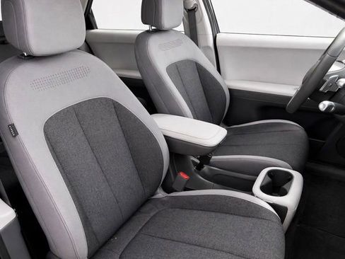 Used 2024 Hyundai Ioniq 5 SEL image 18