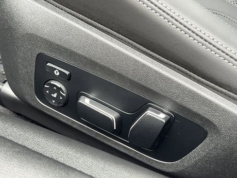 Used 2026 BMW M4 xDrive Competition w/ Executive Package image 34