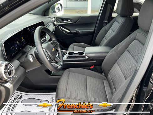 Used 2025 Chevrolet Equinox LT AWD/4WD image 12