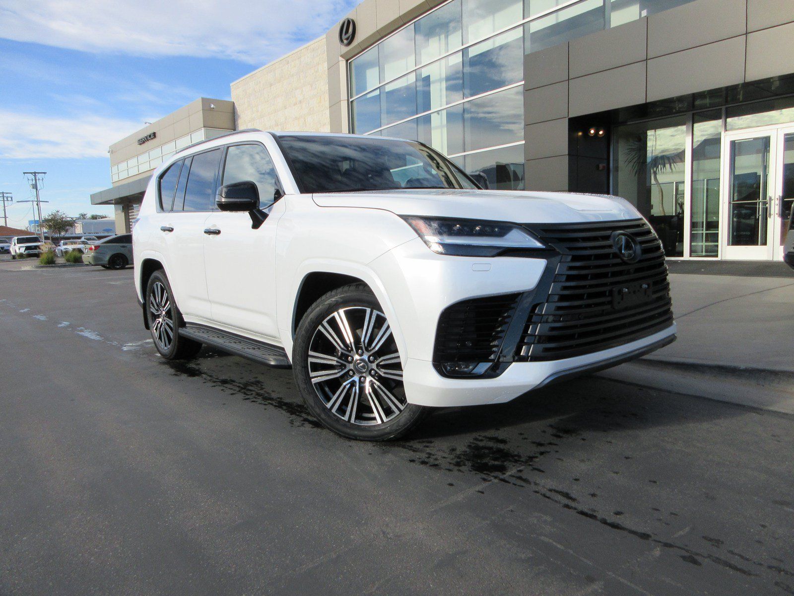 Used 2024 Lexus LX 600 4WD w/ Appearance Package image 13