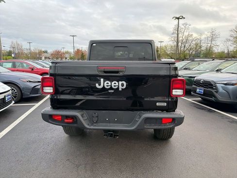 Used 2021 Jeep Gladiator Overland w/ Popular Equipment Package AWD/4WD image 7