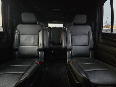 Used 2023 GMC Yukon XL Denali w/ Denali Reserve Package image 30