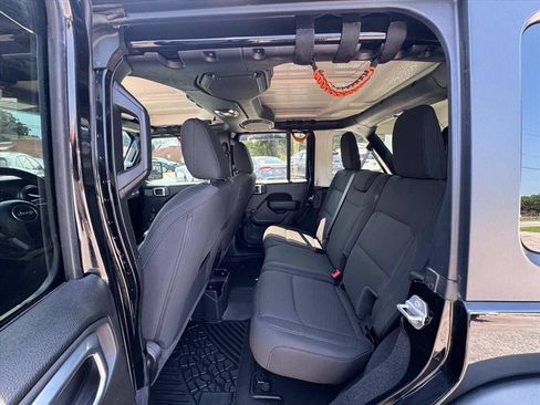 Used 2021 Jeep Wrangler Unlimited Sport AWD/4WD image 11