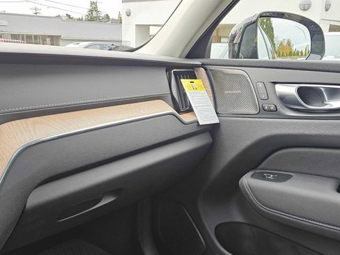 New 2026 Volvo XC60 B5 Ultra w/ Protection Package Premier image 24