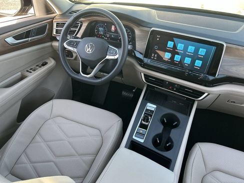 New 2026 Volkswagen Atlas SE FWD image 10