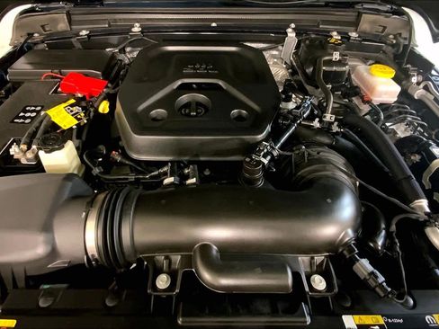 Used 2025 Jeep Wrangler Sport image 30