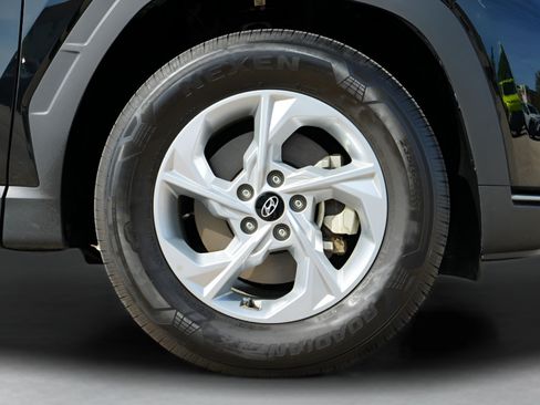Certified 2023 Hyundai Tucson SE FWD image 9