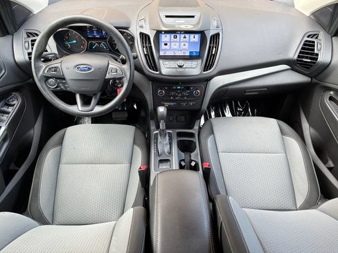 Used 2017 Ford Escape SE w/ Equipment Group 201A FWD image 16