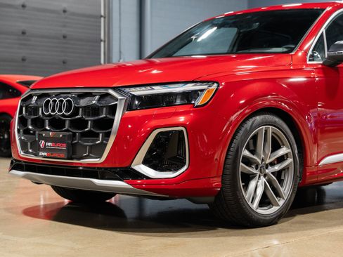 Used 2025 Audi SQ7 Prestige w/ Prestige Package AWD/4WD image 7