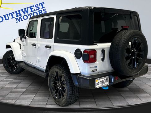 Used 2023 Jeep Wrangler Unlimited Sahara AWD/4WD image 5