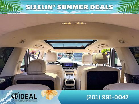 Used 2021 Mercedes-Benz GLS 450 4MATIC image 31